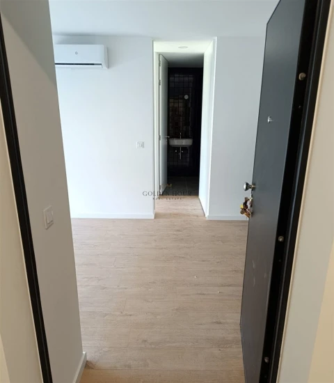 Apartamento T1 para Venda em Mafamude e Vilar do Paraíso