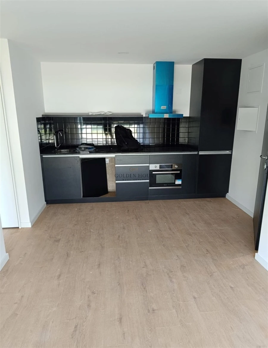 Apartamento T1 para Venda em Mafamude e Vilar do Paraíso Foto 3