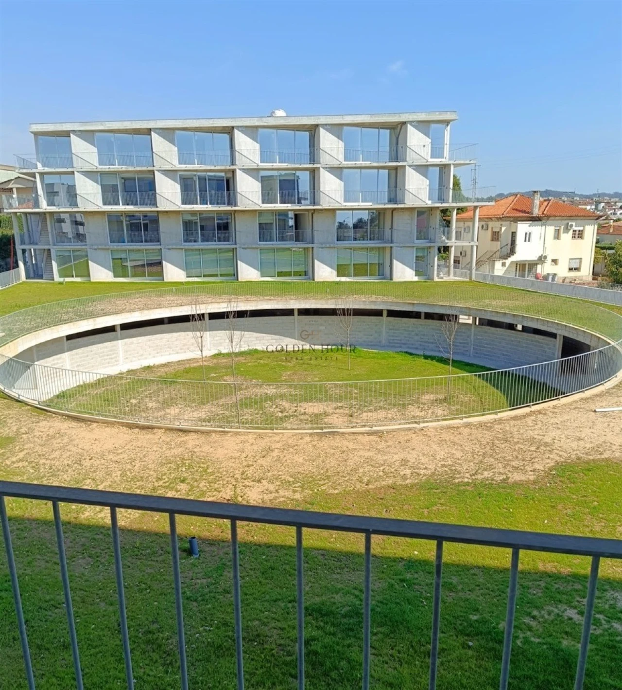 Apartamento T1 para Venda em Mafamude e Vilar do Paraíso Foto 2