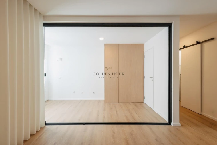 Apartamento T1 para Venda em Mafamude e Vilar do Paraíso Foto 2