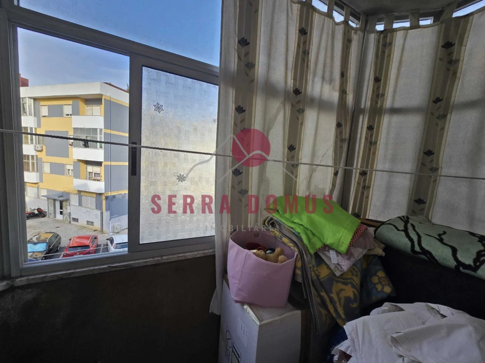 Apartamento T1 para Venda em Rio de Mouro Foto 3