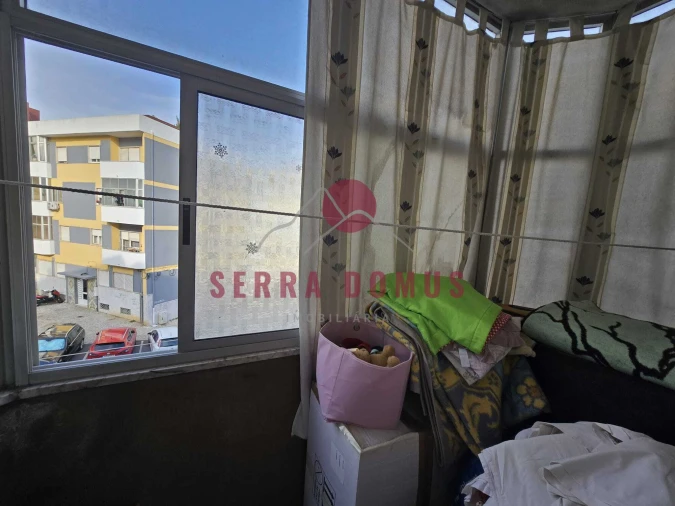 Apartamento T1 para Venda em Rio de Mouro Foto 3