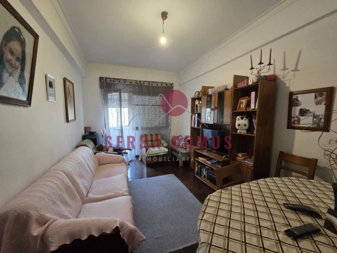 Apartamento T1 para Venda em Rio de Mouro Foto 2