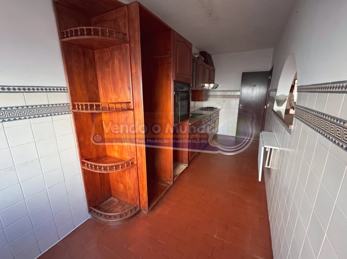 Apartamento T2 para Venda em Benavente Foto 2