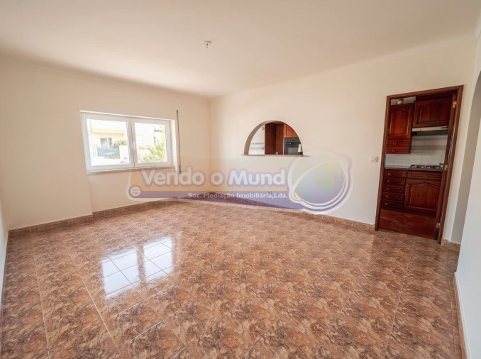 Apartamento T2 para Venda em Benavente Foto 5