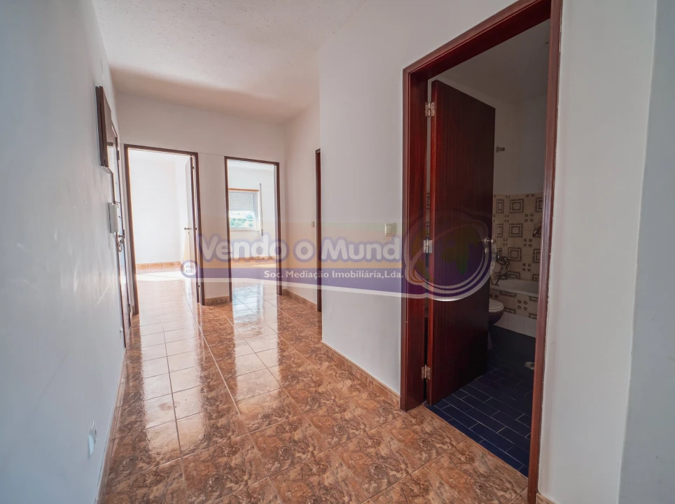 Apartamento T2 para Venda em Benavente Foto 10