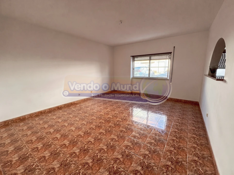 Apartamento T2 para Venda em Benavente Foto 8