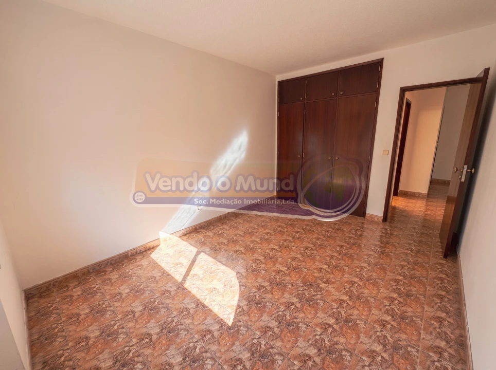 Apartamento T2 para Venda em Benavente Foto 12