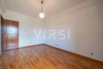 Apartamento T3 para Venda em Santo Antonio dos Olivais