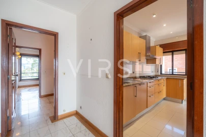 Apartamento T3 para Venda em Santo Antonio dos Olivais