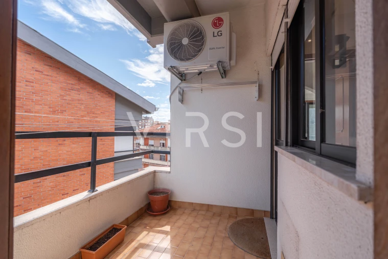 Apartamento T3 para Venda em Santo Antonio dos Olivais Foto 12