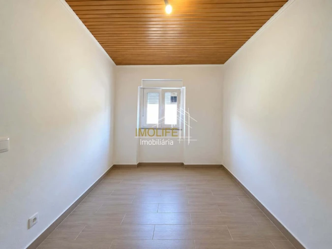 Moradia T2 para Venda em Cabeção Foto 14