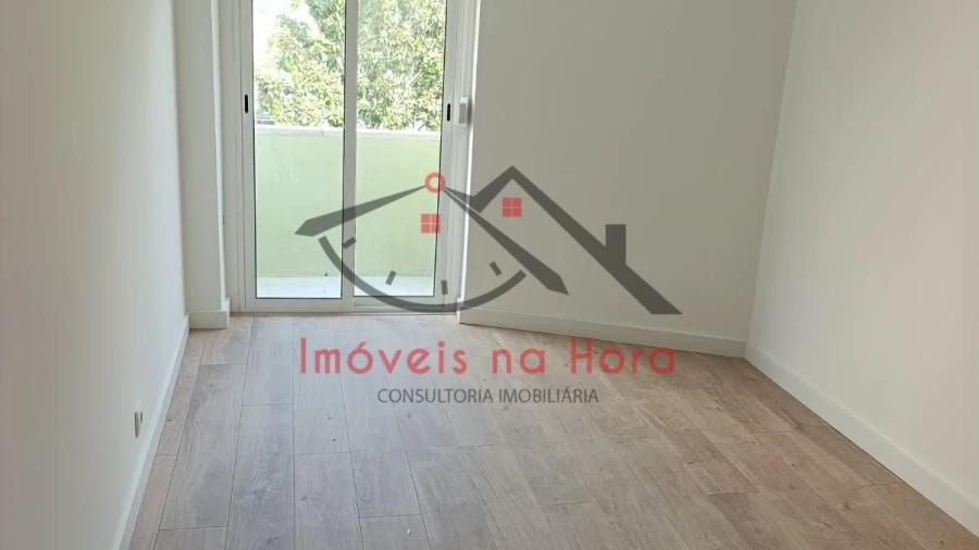 Apartamento T3 para Venda em Venteira