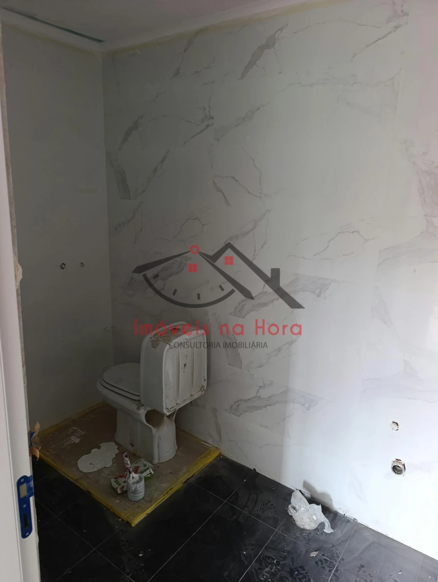 Apartamento T3 para Venda em Venteira Foto 4