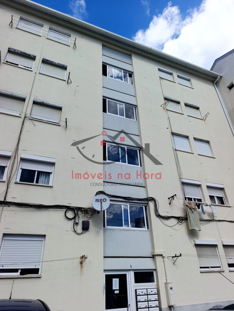 Apartamento T3 para Venda em Laranjeiro e Feijó Foto 2