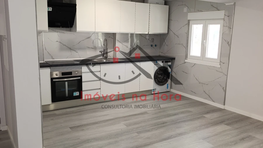 Apartamento T3 para Venda em Laranjeiro e Feijó