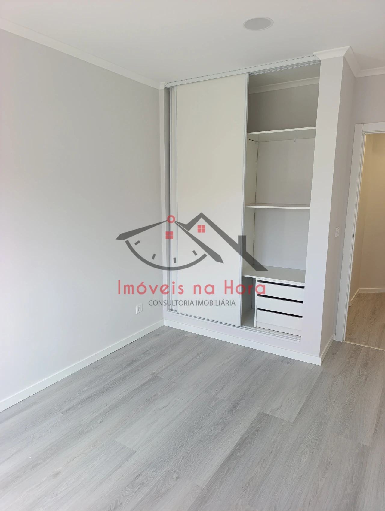 Apartamento T4 para Venda em Amora Foto 13