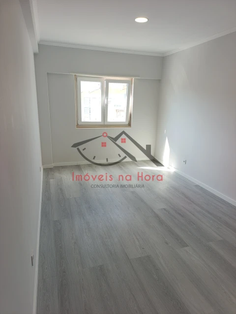 Apartamento T4 para Venda em Amora