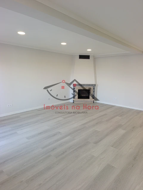 Apartamento T4 para Venda em Amora