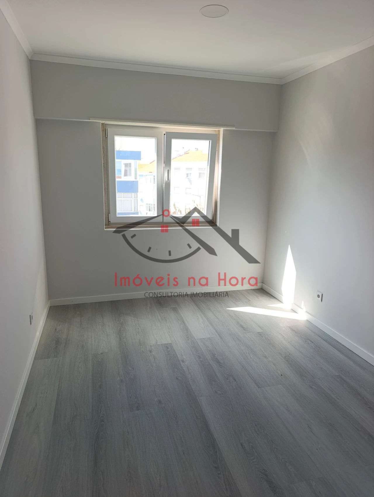 Apartamento T4 para Venda em Amora Foto 12