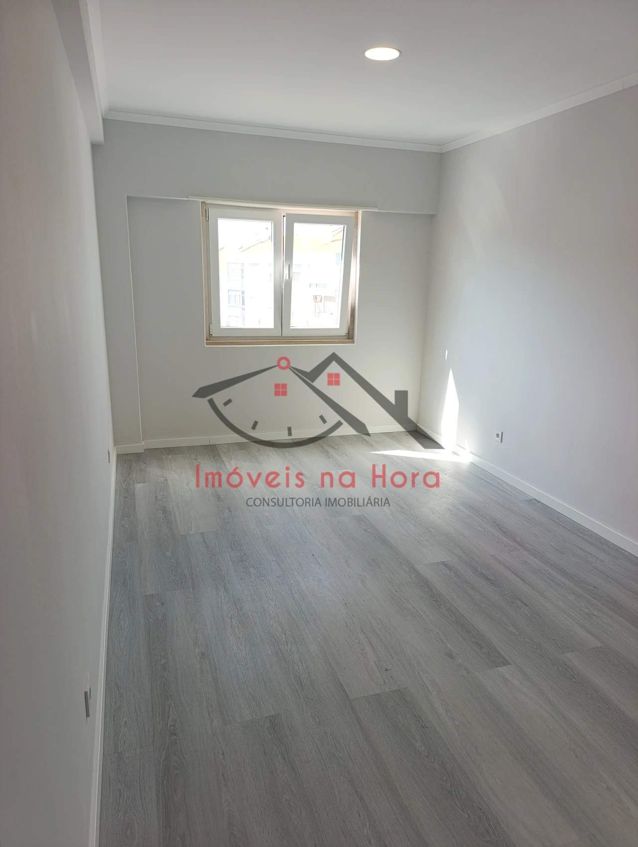 Apartamento T4 para Venda em Amora Foto 10