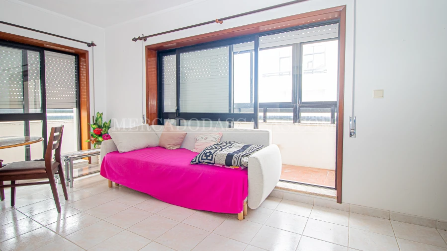 Apartamento T1 para Venda em Espinho Foto 6