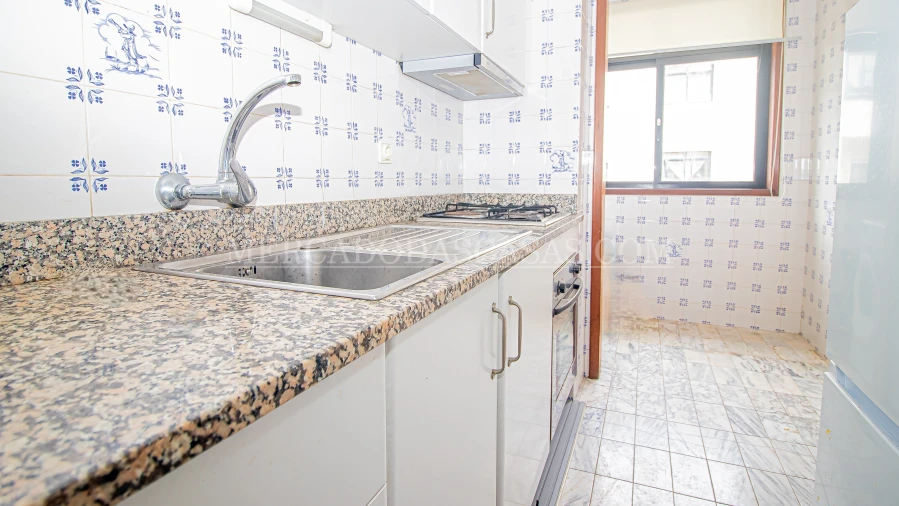 Apartamento T1 para Venda em Espinho Foto 4