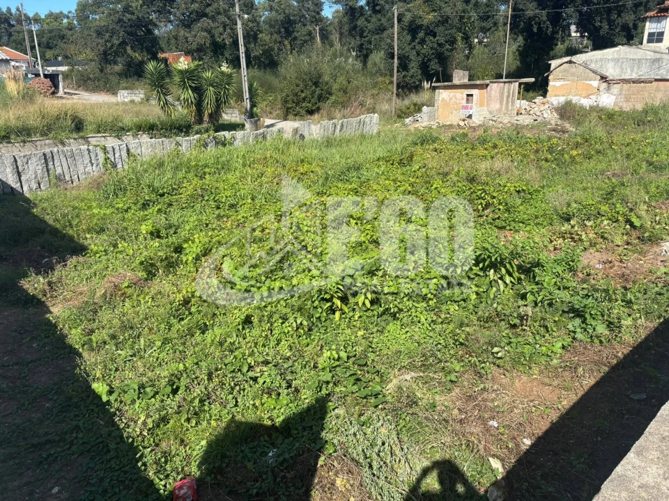 Terreno para Venda em Anta e Guetim Foto 1