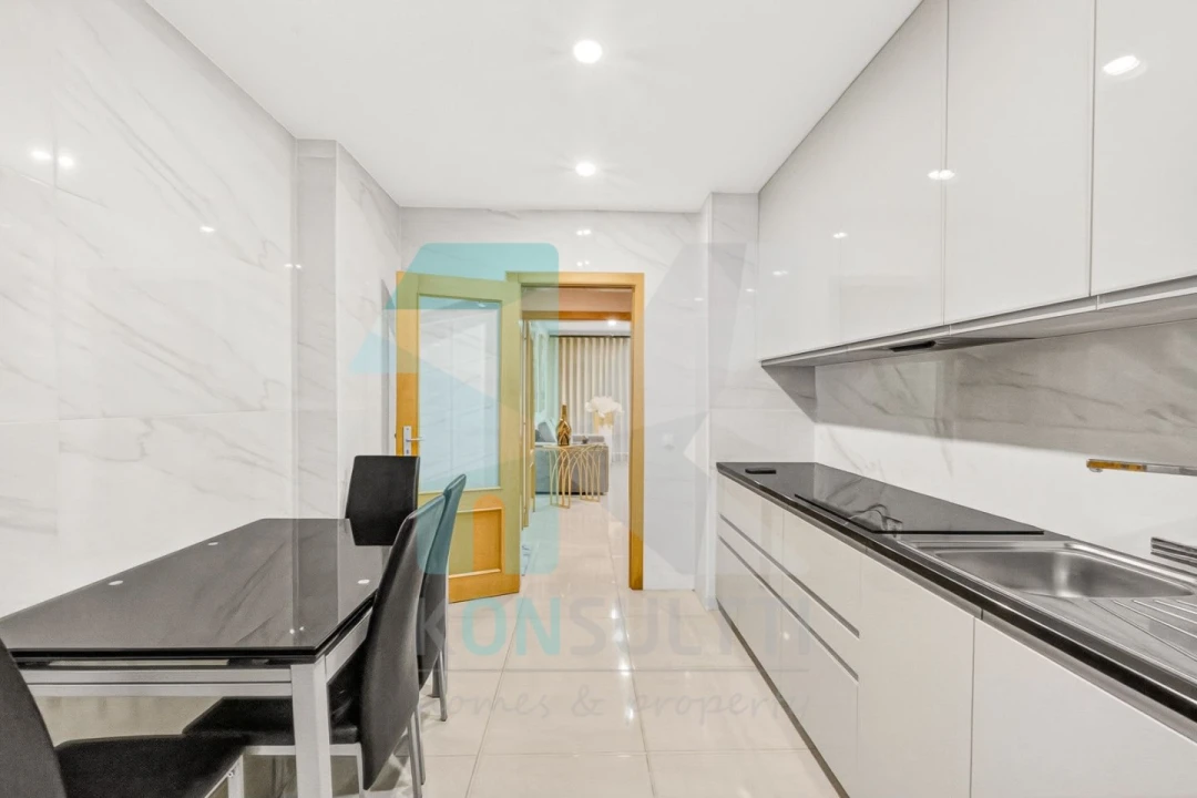 Apartamento T3 para Venda em Lagos (São Sebastião e Santa Maria) Foto 5