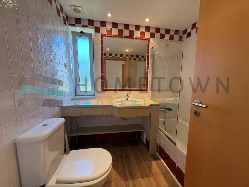 Apartamento T2 para Venda em Quarteira Foto 16