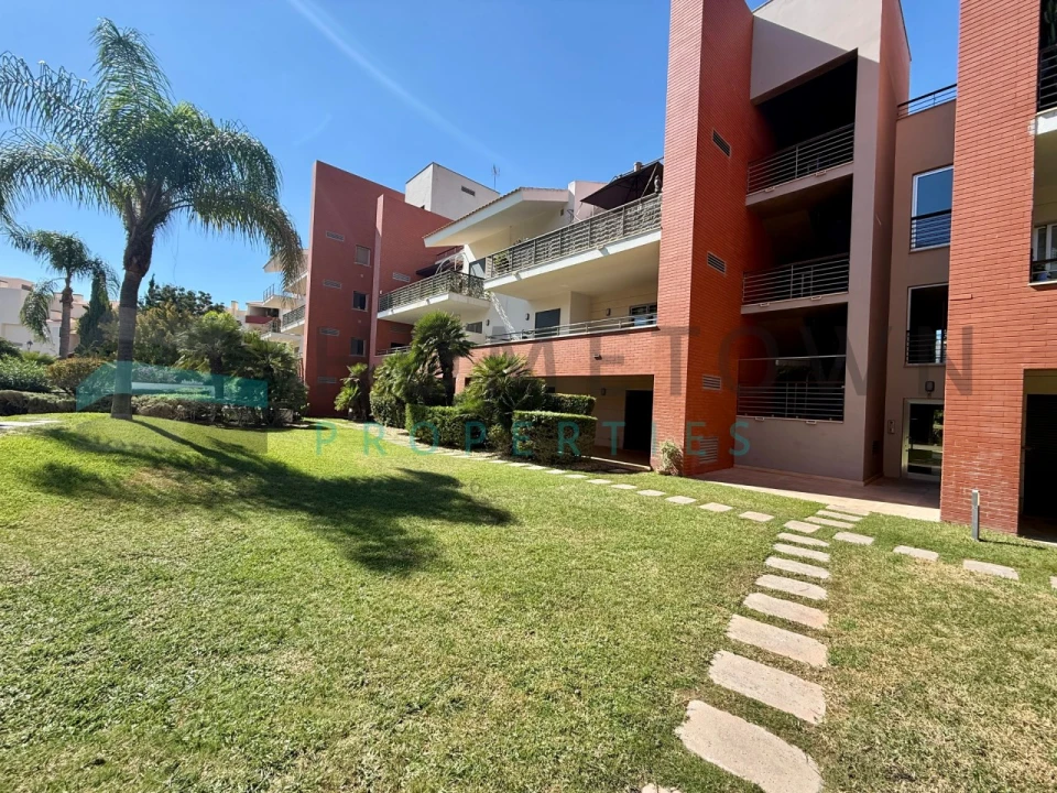 Apartamento T2 para Venda em Quarteira Foto 23