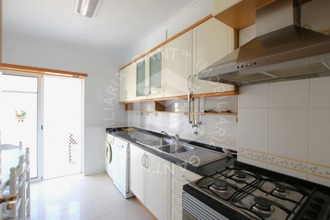 Apartamento T1 para Venda em Costa da Caparica Foto 12