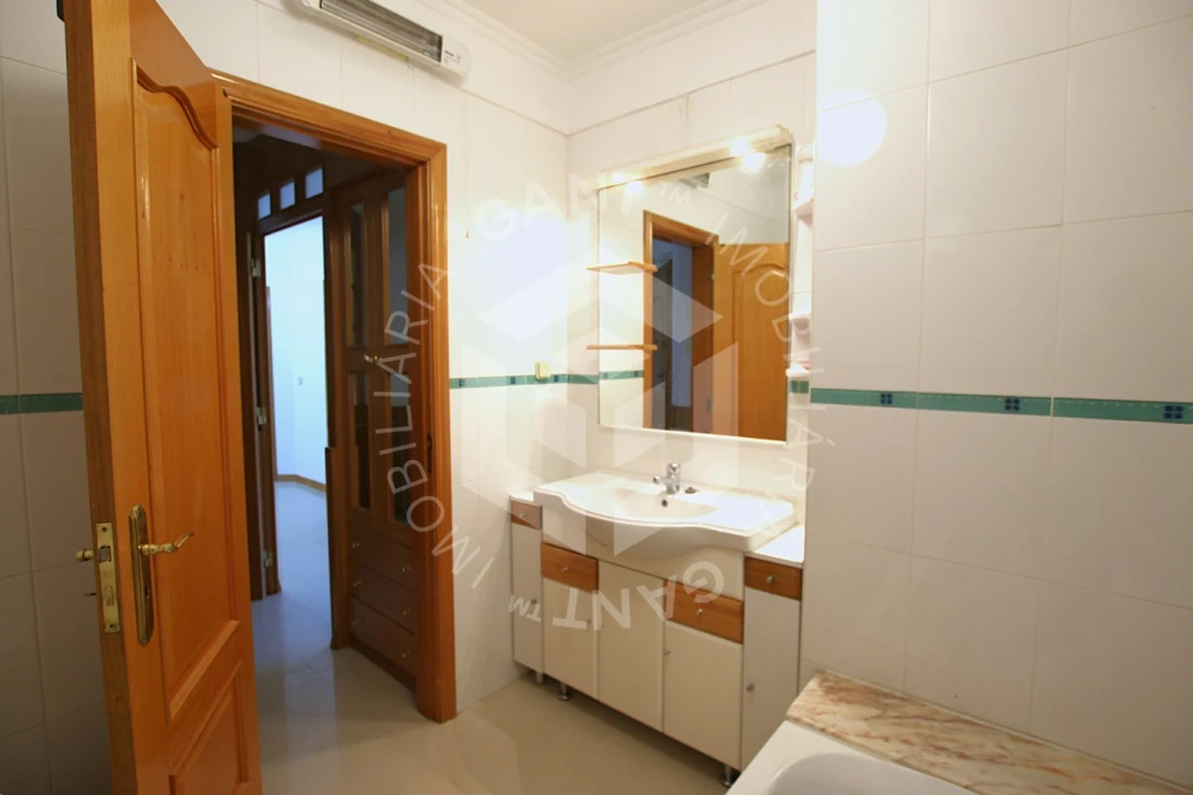 Apartamento T1 para Venda em Costa da Caparica Foto 20