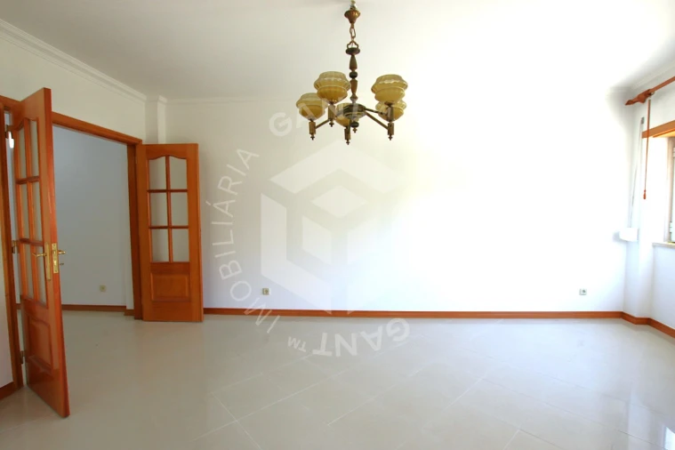 Apartamento T1 para Venda em Costa da Caparica Foto 2