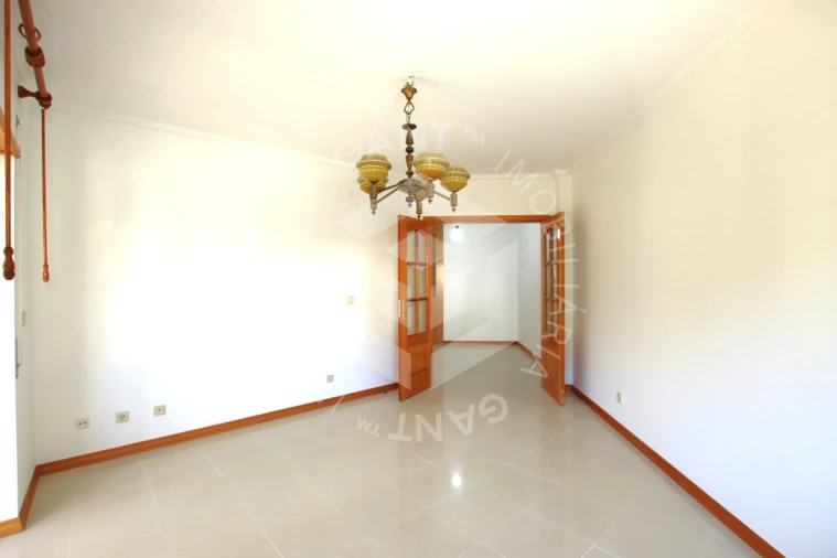 Apartamento T1 para Venda em Costa da Caparica Foto 3