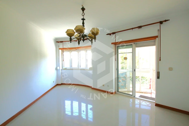 Apartamento T1 para Venda em Costa da Caparica Foto 4