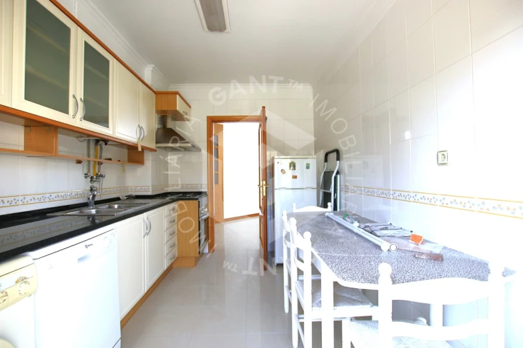 Apartamento T1 para Venda em Costa da Caparica Foto 14