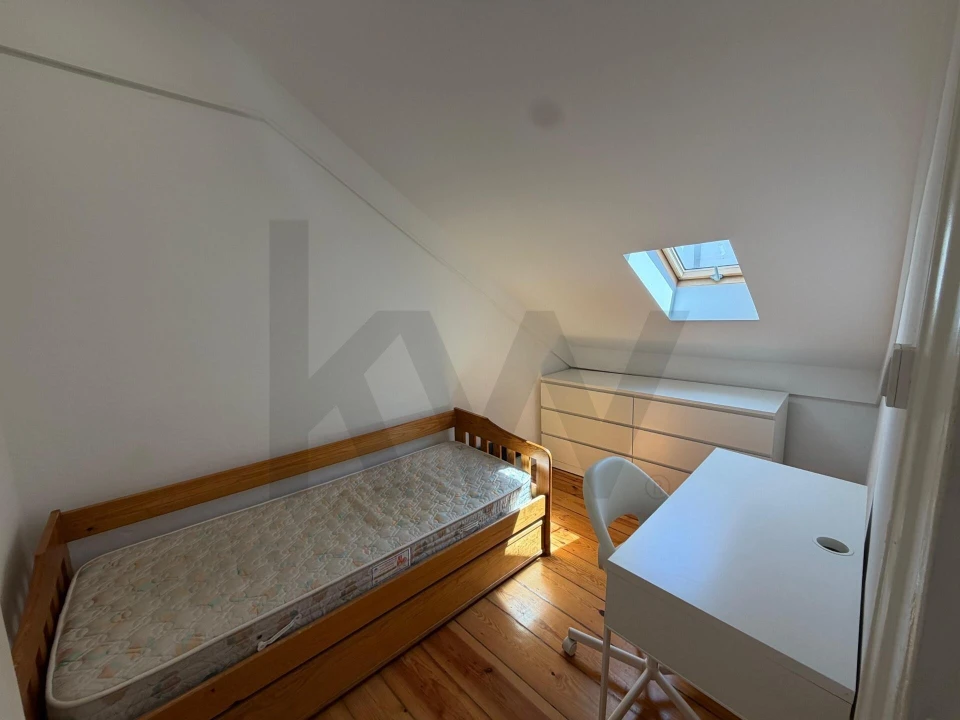 Apartamento T2 para Arrendamento em Campo de Ourique Foto 6
