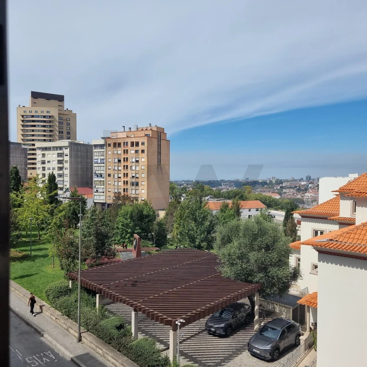 Apartamento T2 para Venda em Mafamude e Vilar do Paraíso Foto 2