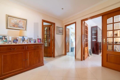 Apartamento T3 para Venda em Falagueira-Venda Nova
