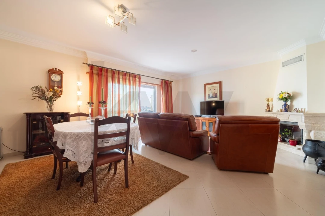 Apartamento T3 para Venda em Falagueira-Venda Nova Foto 4