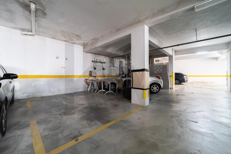 Apartamento T3 para Venda em Falagueira-Venda Nova Foto 24