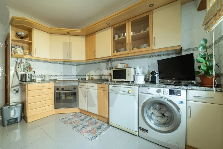 Apartamento T3 para Venda em Falagueira-Venda Nova Foto 11