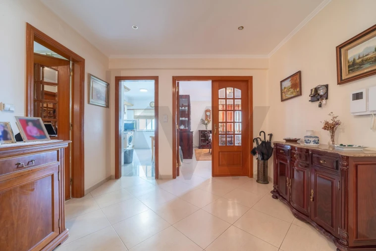 Apartamento T3 para Venda em Falagueira-Venda Nova Foto 2