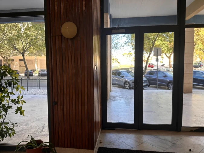 Apartamento T3 para Venda em Benfica Foto 3