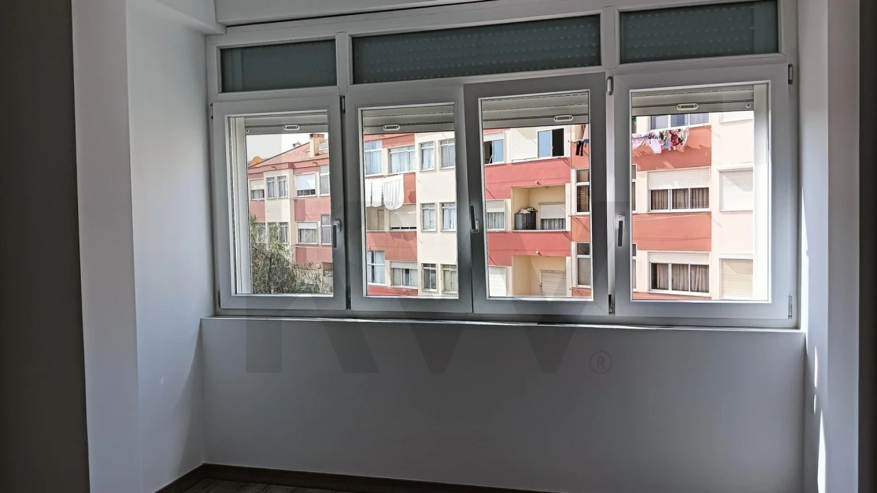 Apartamento T2 para Arrendamento em Castanheira do Ribatejo e Cachoeiras Foto 7