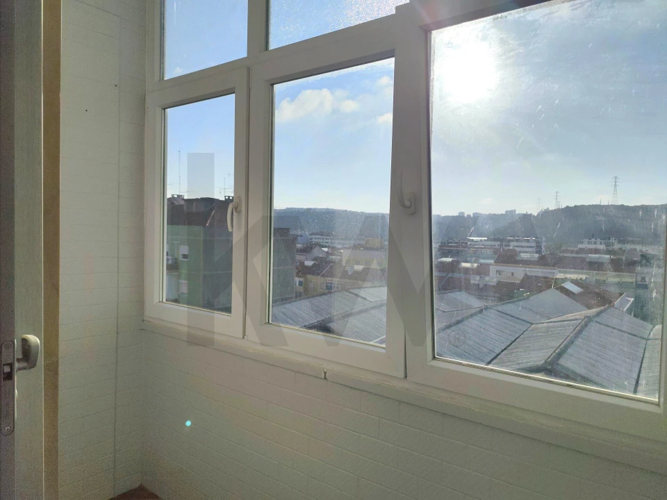 Apartamento T2 para Arrendamento em Odivelas Foto 6
