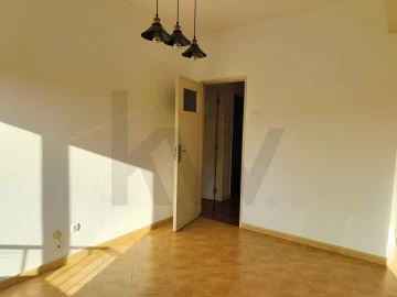 Apartamento T2 para Arrendamento em Odivelas