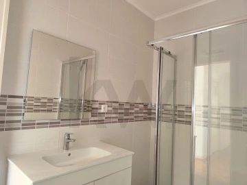 Apartamento T2 para Arrendamento em Odivelas