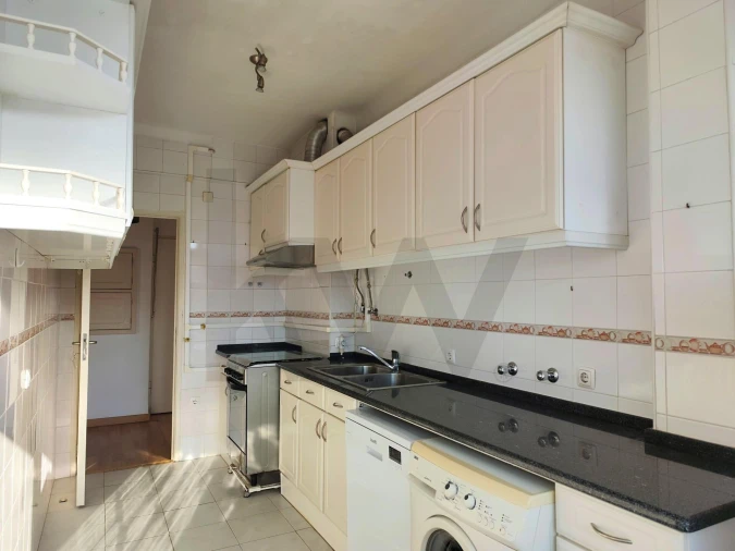 Apartamento T2 para Arrendamento em Odivelas Foto 3